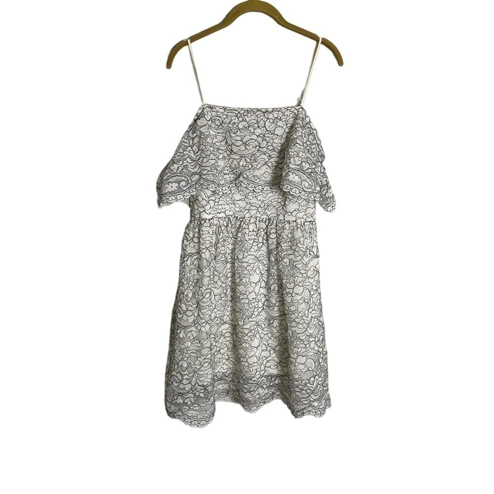 Francesca’s White Lace Dress Small